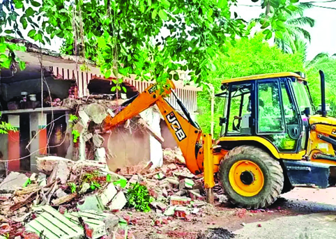 Encroachment evicted