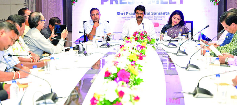 State level Hand loom day Press meet