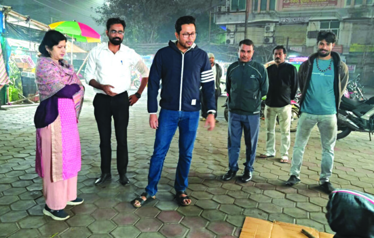 Late night sanitation inspection by Secretary