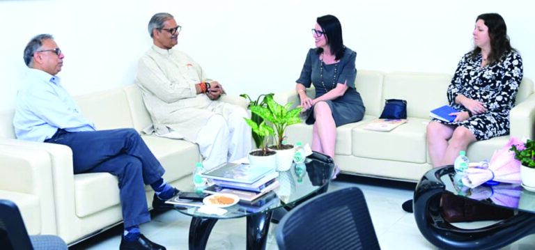 US Consul General met Deputy CM