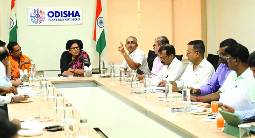 Tourism development projects review by Deputy CM