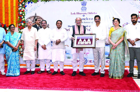 Governor hosts Banquet Dinner in honour of Vice President