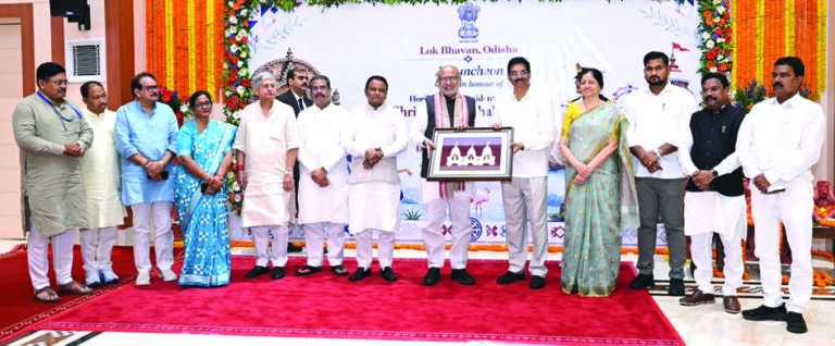 Governor hosts Banquet Dinner in honour of Vice President