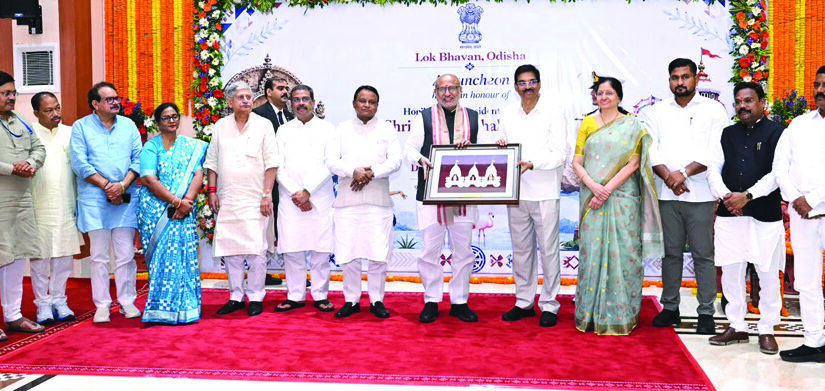 Governor hosts Banquet Dinner in honour of Vice President