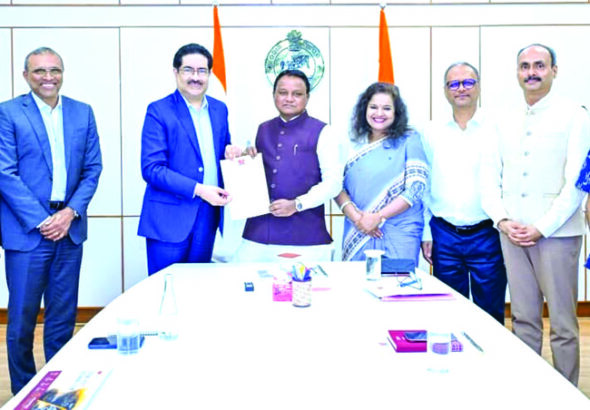 Kumar Mangalam Birla meets CM