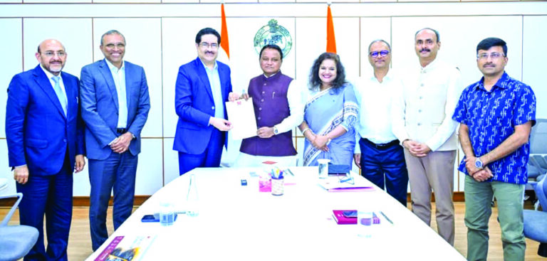 Kumar Mangalam Birla meets CM