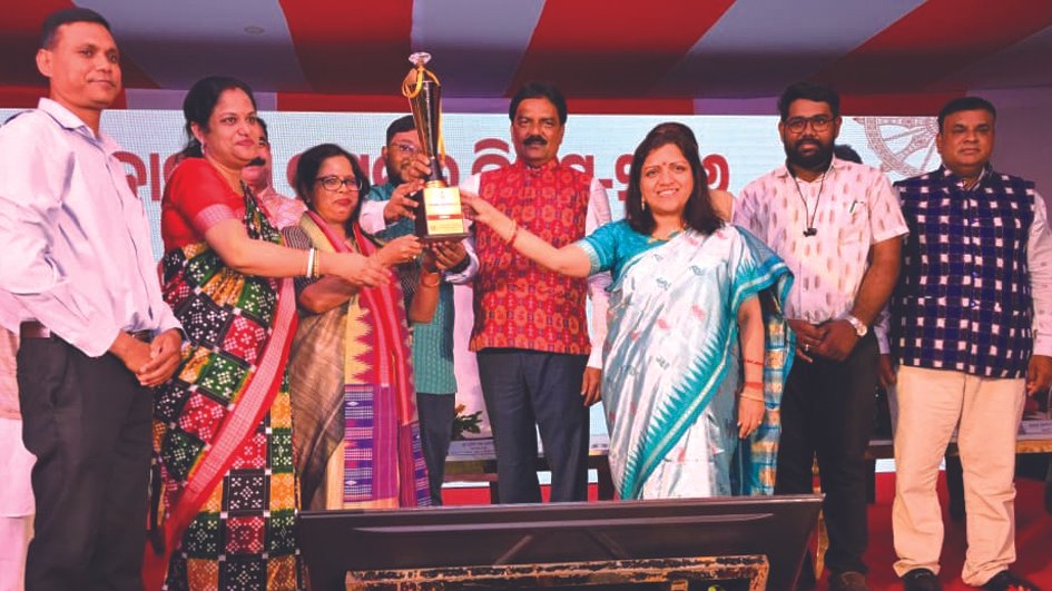 Concluding ceremony of National Handloom Day observed