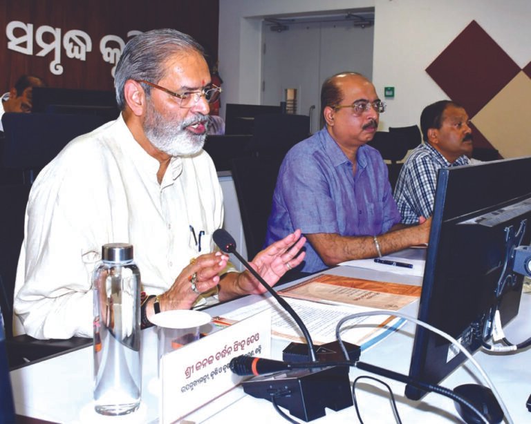 Cyclone preparedness review by Dy CM