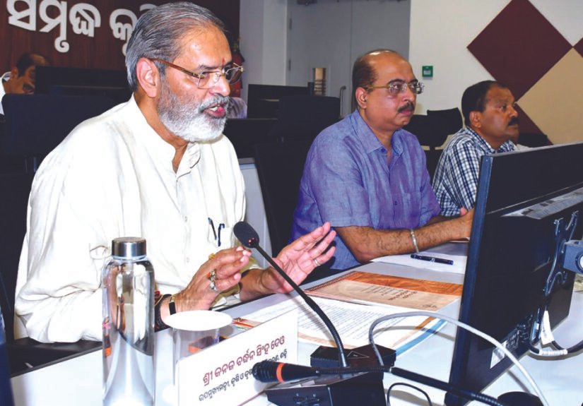 Cyclone preparedness review by Dy CM